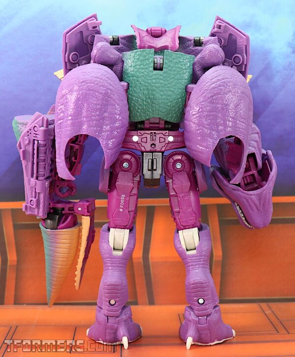 Transformers Kingdom Wave 1 Megatron Leader  (9 of 41)